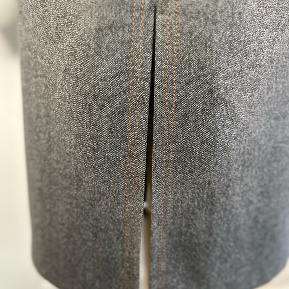 Tailored skirt with front split and designer details - Picture 3 of 12